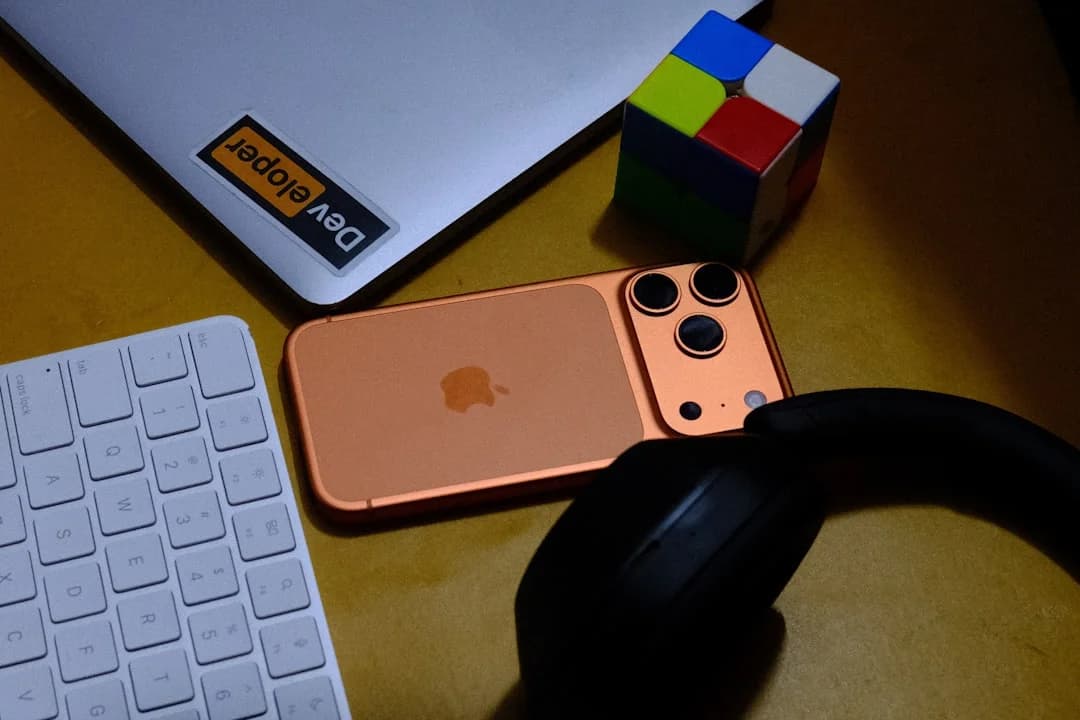 Мій телефон гальмує! А може, справа не в ньому? Як цифрове сміття краде ваш час і спокій